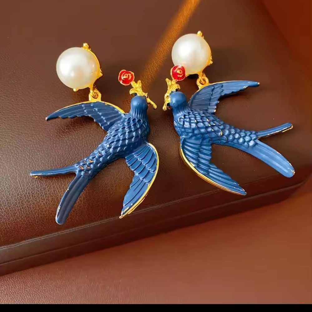 Blue Swallow Pearl Drop Earrings Statement Gold - Picture 14 of 14